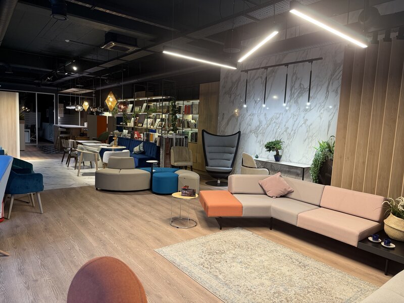 Chairry cauta coleg/a pentru echipa de vanzari- Vanzari/ ofertare mobilier